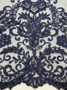 Chabrowy haft na tiulu HT-69